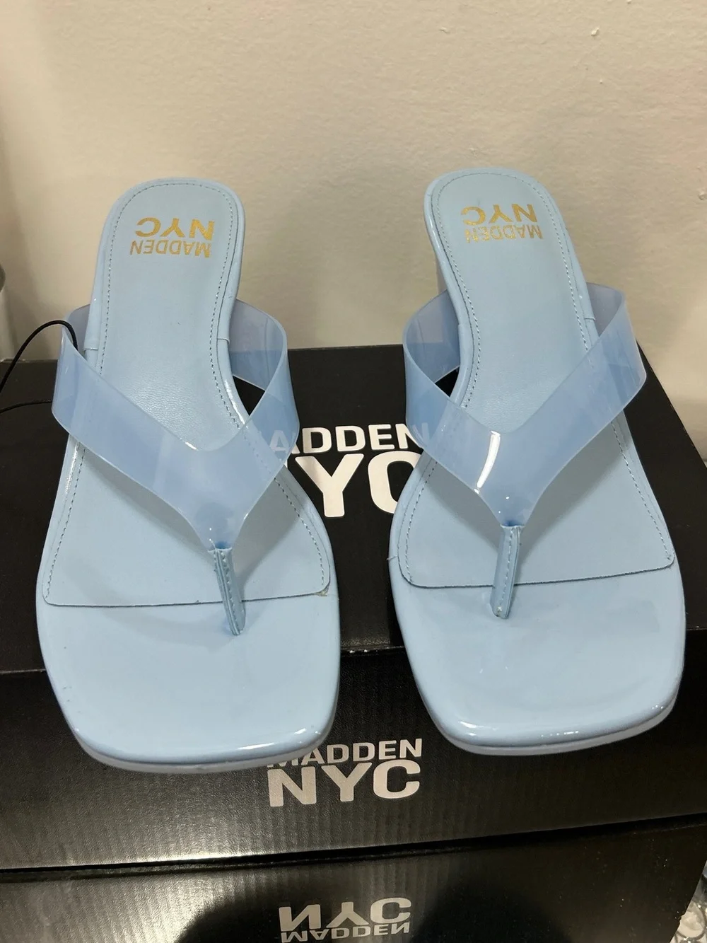 Madden NYC Womens 7 Blue Lucite Thong Wedge Sandals Clear Strap NWT